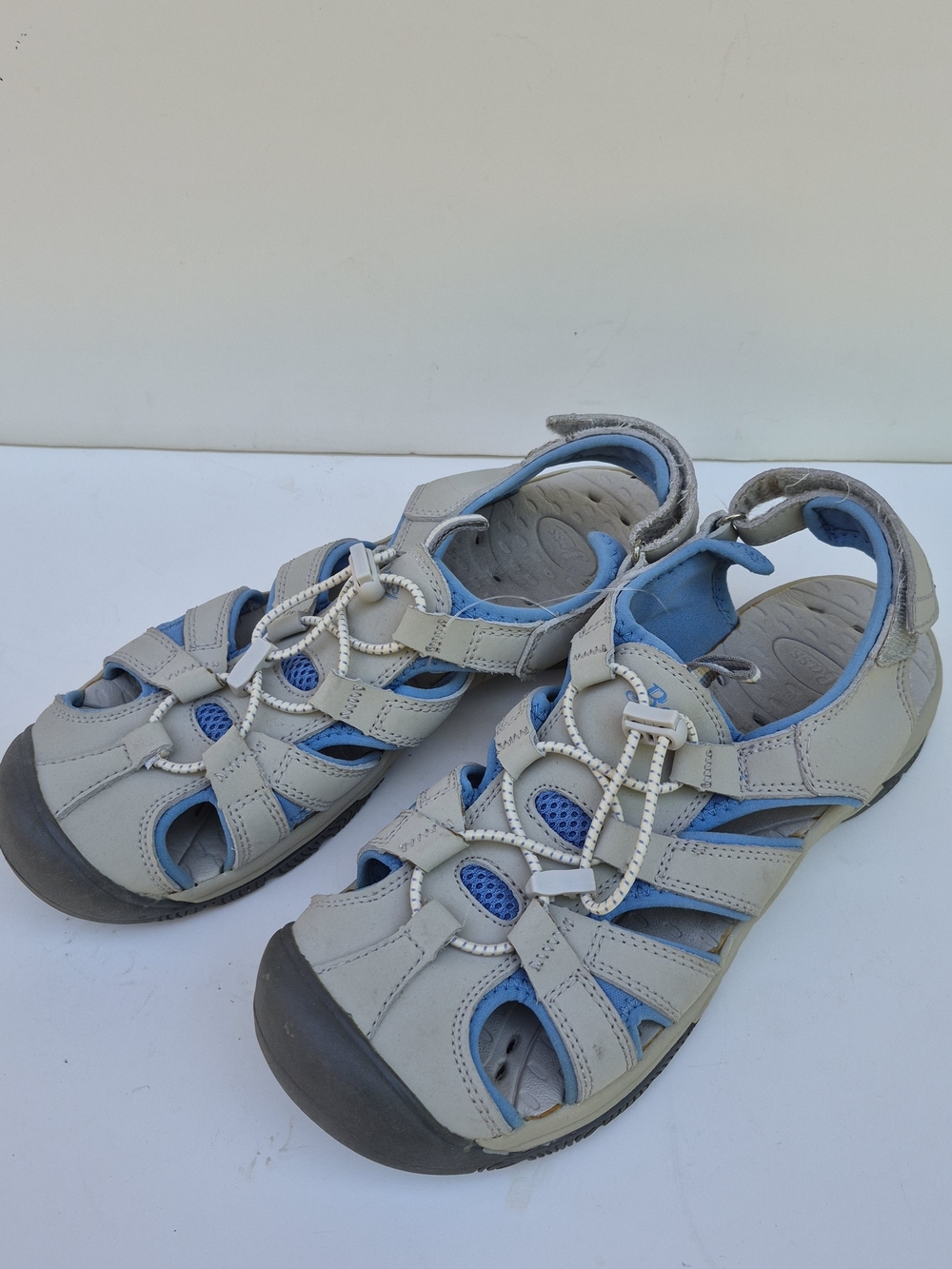 Bass Women's Gray and Blue Athletic Sandals